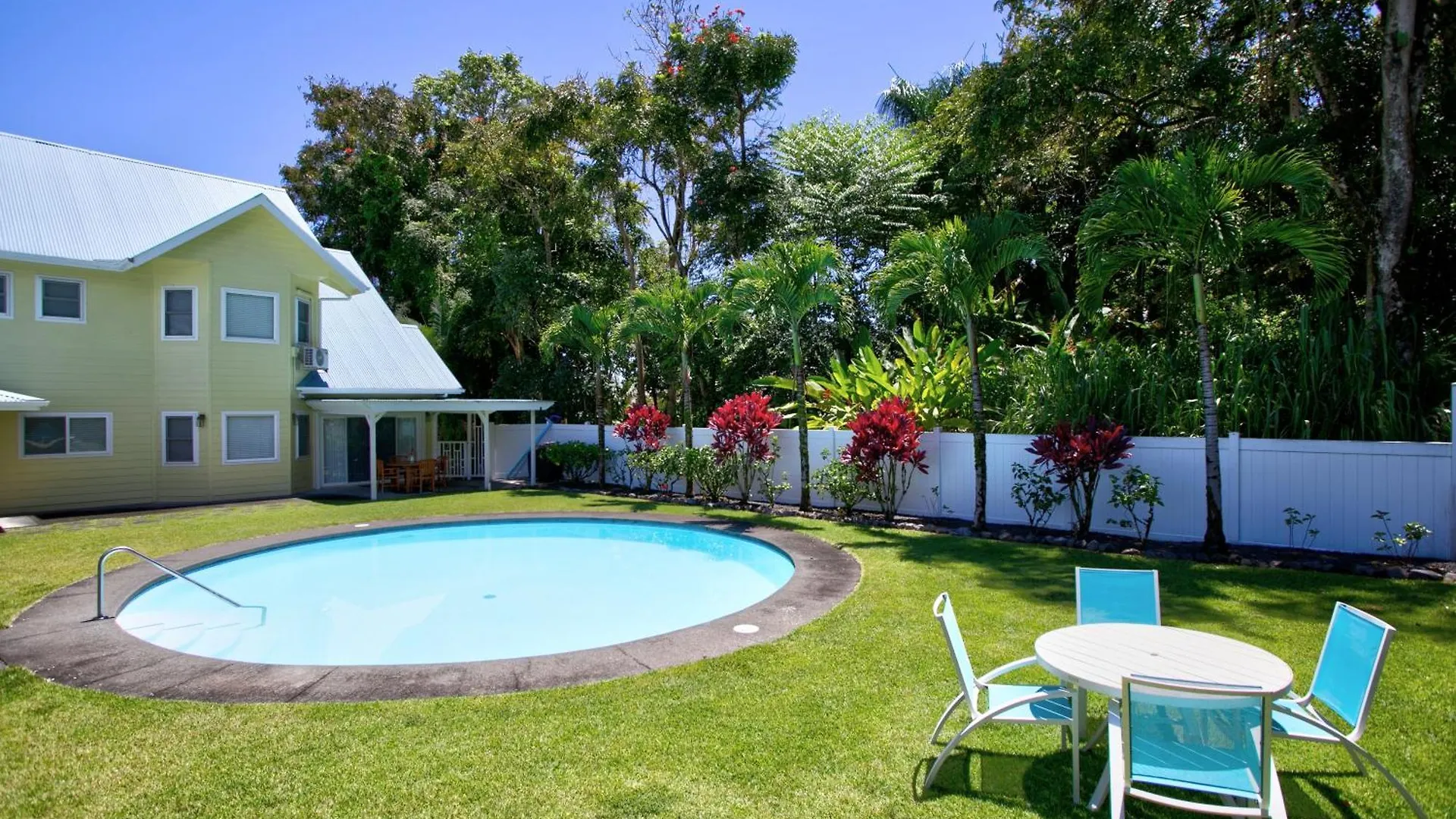Grand Melemele Home Pepeekeo